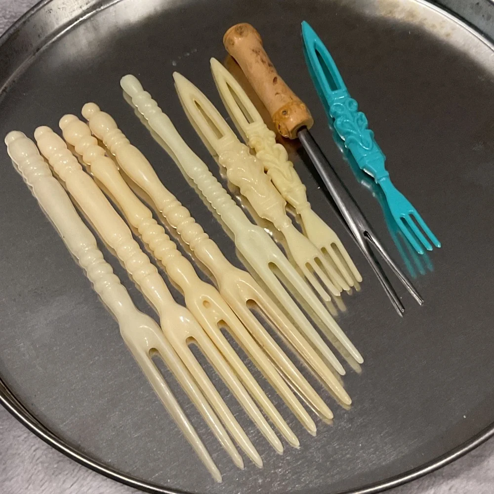 Vintage Hair Forks Set in Cream and Teal
